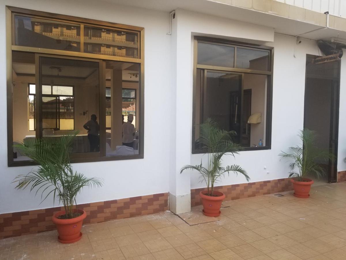 Hotel Buffalo Μόσι Εξωτερικό φωτογραφία