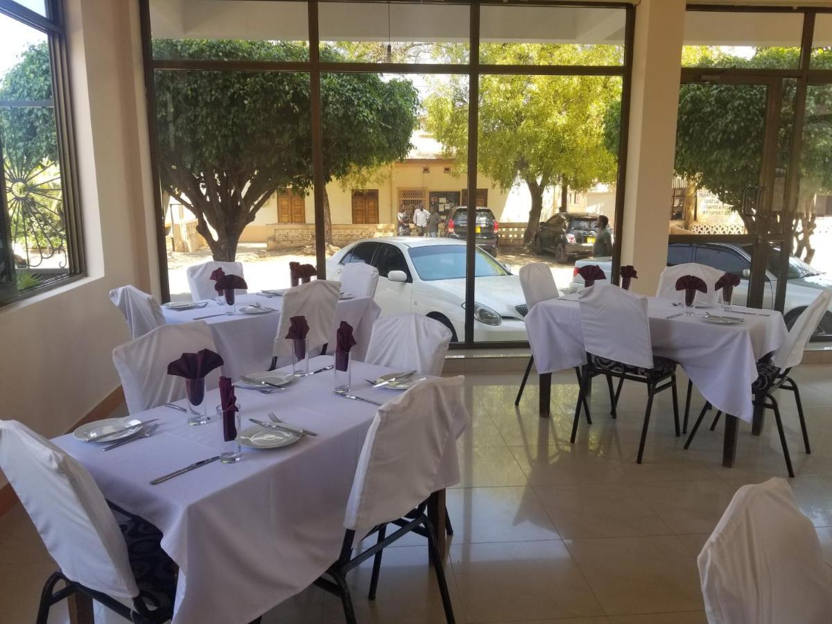 Hotel Buffalo Μόσι Εξωτερικό φωτογραφία